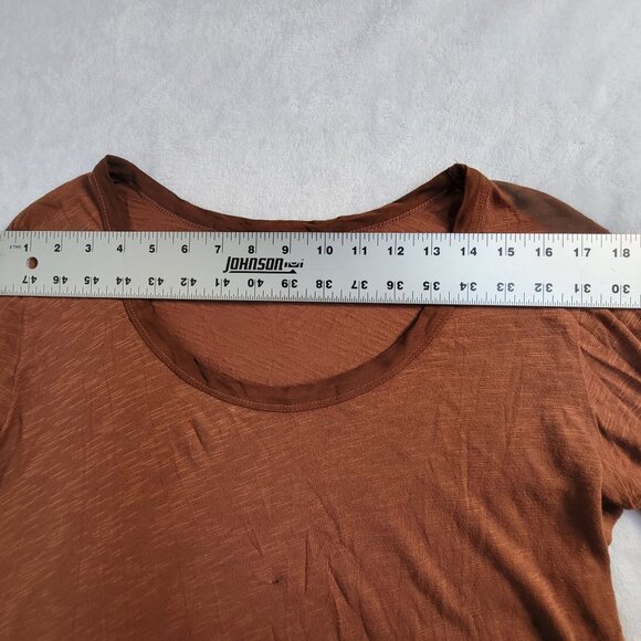 Left Of Center Womens Rust Brown Roll-Tab Sleeve Back Buttons Tunic Top Medium - Picture 7 of 10